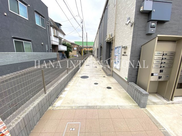 ヴィアロ大泉学園町レジデンスのエントランス