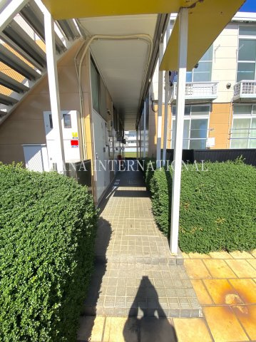 レオパレス豊のエントランス