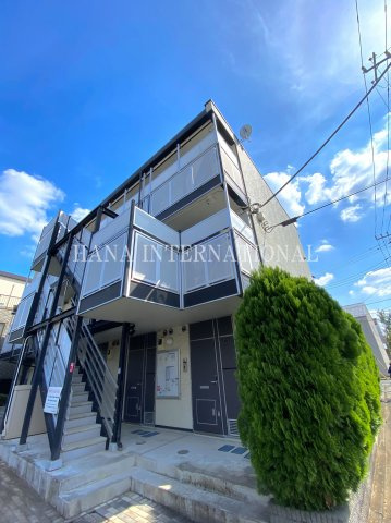 レオパレスβのエントランス