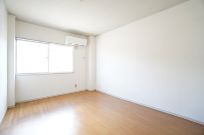 【洋室】 | ハイツサンリット | ※同物件・同タイプの写真です。
