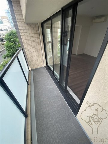 パークアクシス梅田のバルコニー