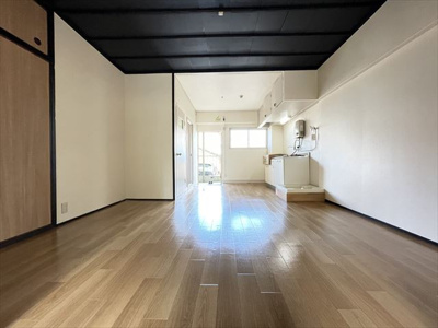 【居間・リビング】 | 山本北コーポラス1号 | おしゃれなリビングです