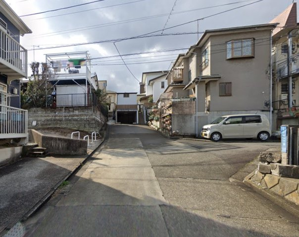 【前面道路含む現地写真】 | □■秦野市千村1丁目 中古戸建■□ | 北側道路に面しています。