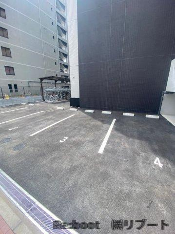 ＴＨＥ　ＰＡＬＭＳ千葉中央の駐車場