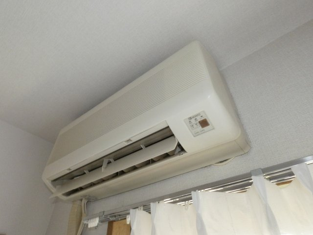 【設備】 | エアコンはLDKに1台設置済み。