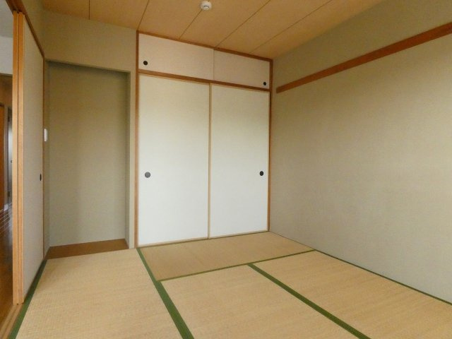 【和室】 | 主寝室、来客者用としても良いですね。