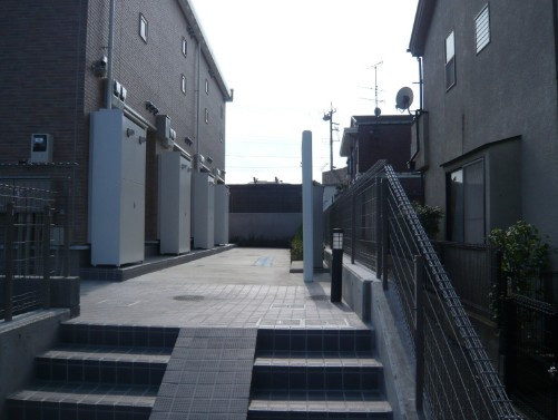 成城壱番館のエントランス