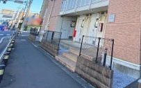 レオパレスTF　oneのエントランス