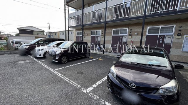ＭＫアパートメントの駐車場