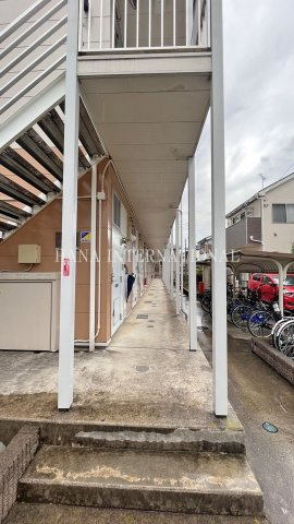 レオパレスコージープレース のエントランス