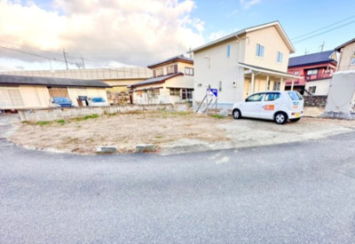 【外観】 | 【沖田町】売地　車両基地駅まで歩いて9分 | 角の土地になります(^^)