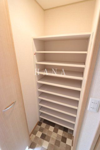 サンヴィレッジ中河原の収納