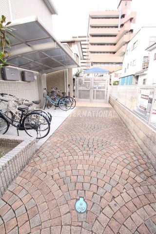 キャプローレ宮町のエントランス