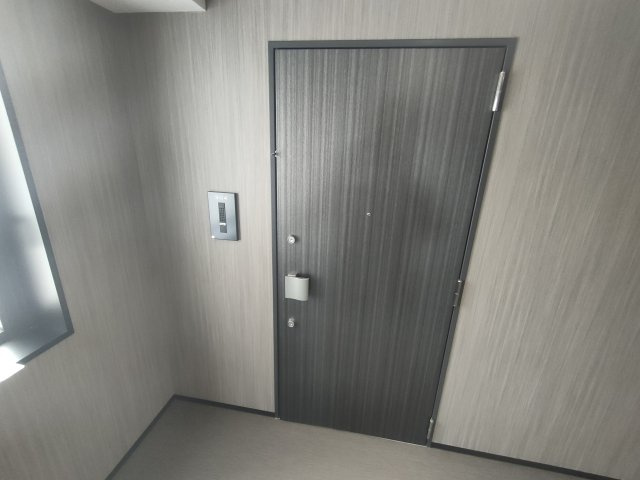 ソライエアイル岩槻のエントランス|落ち着いたエントランスです