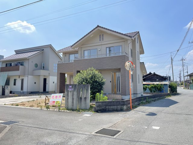 藤岡市小林　中古1890の前面道路含む現地写真