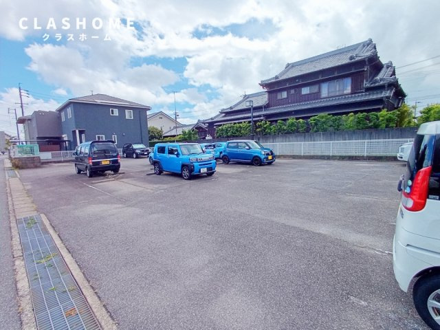 グリーンハイツ一ッ木東の駐車場