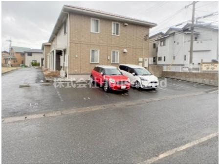 ハイ フィールド栄谷 A棟の駐車場