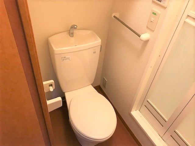 レオパレスフォンティーヌ囲護台のトイレ|画像8