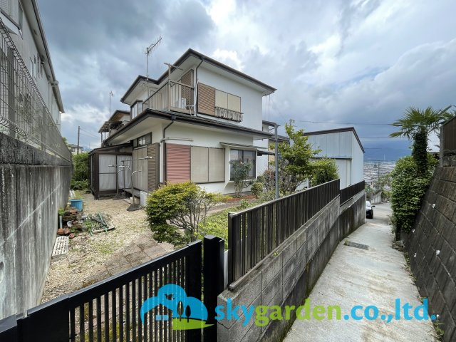 秦野市千村　中古戸建の外観