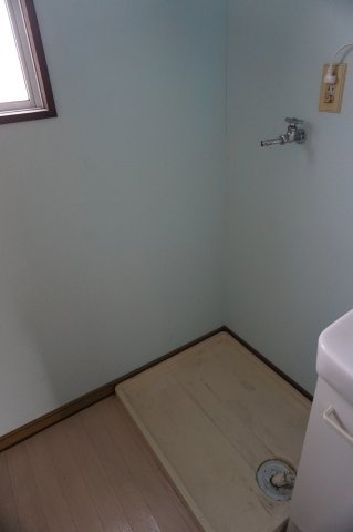 【設備】 | ファルコン石橋 | 洗濯機置き場