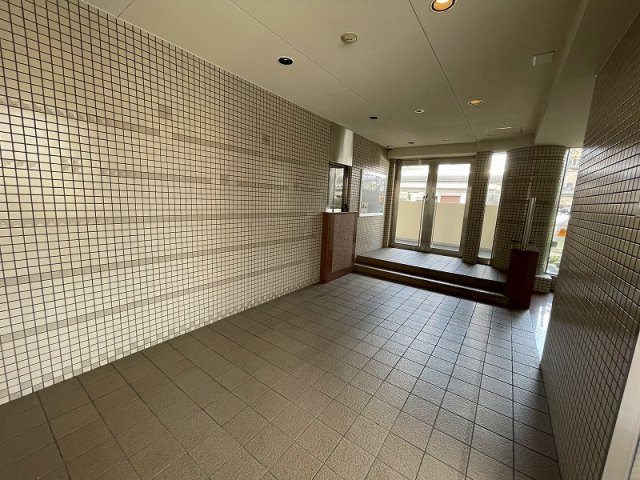 クレージュのロビー