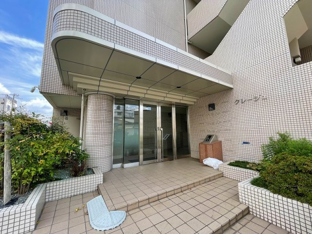 クレージュのエントランス