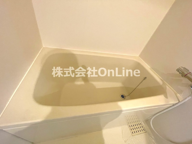 クレージュの浴室