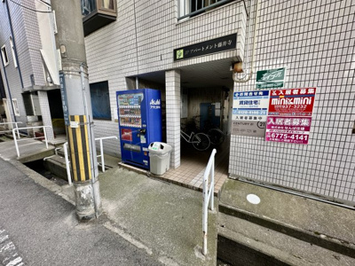 【エントランス】 | ウィステリア