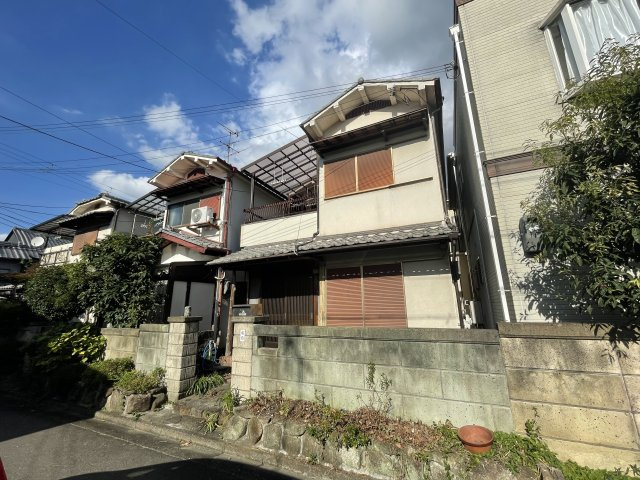 奈良市紀寺町一戸建ての外観|外観もきれいです