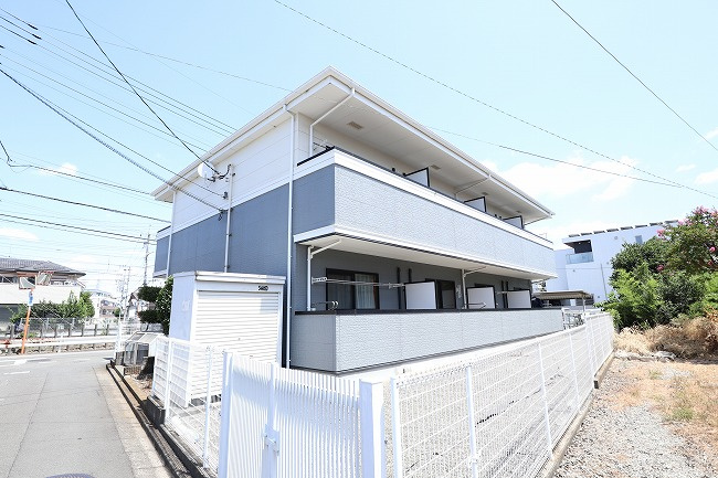 リファインドSTの外観