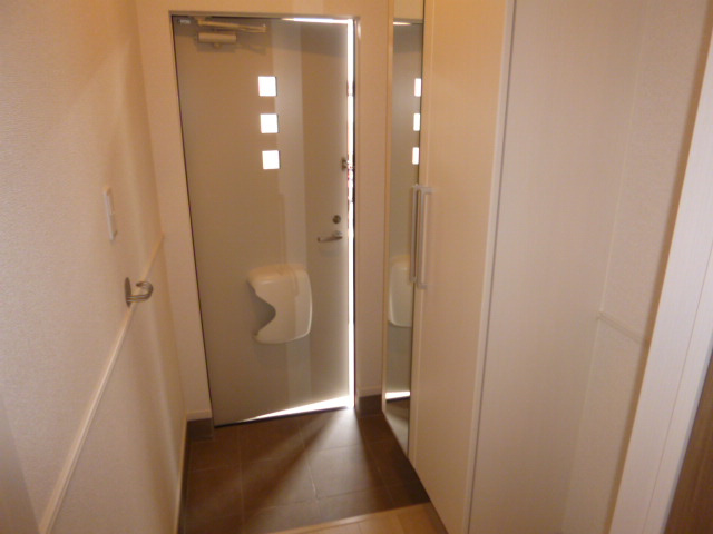 ボヌールＡの玄関