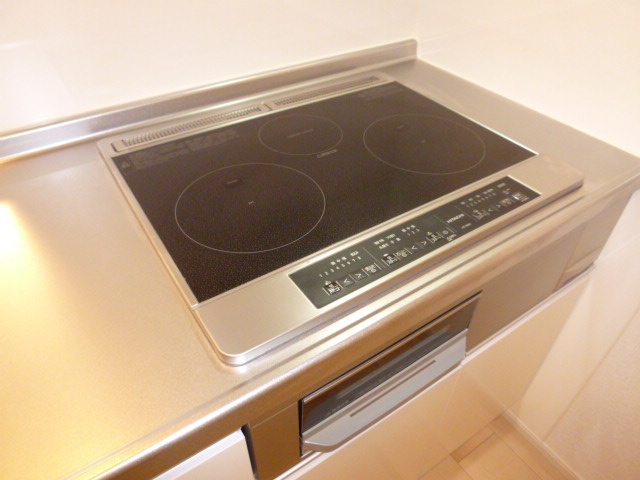 ボヌールＡのキッチン|ＩＨコンロ