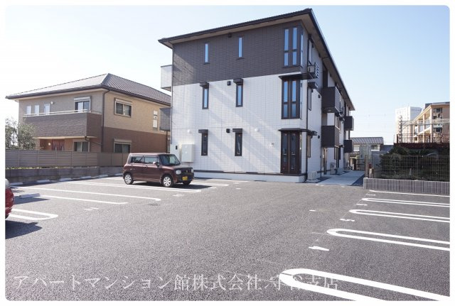 セードル本町の駐車場