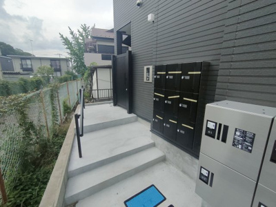 【エントランス】 | Ambition岩槻 | エントランスです