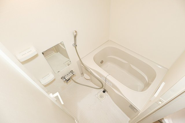 ALFACIO　REVARC　7階の浴室|別号室です。現状優先です。