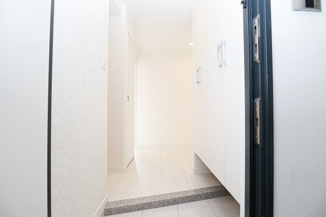 ALFACIO　REVARC　7階の玄関|別号室です。現状優先です。