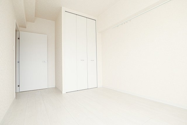 ALFACIO　REVARC　7階の洋室|別号室です。現状優先です。