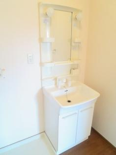 【洗面所】 | サンフェルティ A棟 | 使いやすい洗面所です