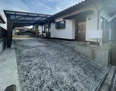 【駐車場】 | ◇災害に強い丘の上◇総社市泉◇３LDK戸建◇ | カーポートあり