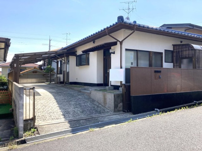【外観】 | ◇災害に強い丘の上◇総社市泉◇３LDK戸建◇ | 軒が深い平屋建て。