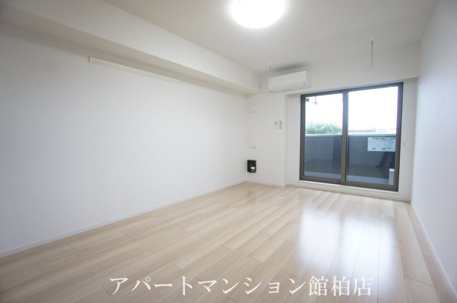 K・SガーデンⅢの居間・リビング|同施工会社、同型タイプです