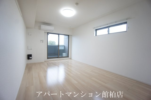K・SガーデンⅢの洋室|同施工会社、同型タイプです