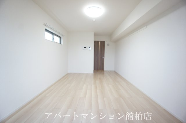 K・SガーデンⅢの居間・リビング|同施工会社、同型タイプです