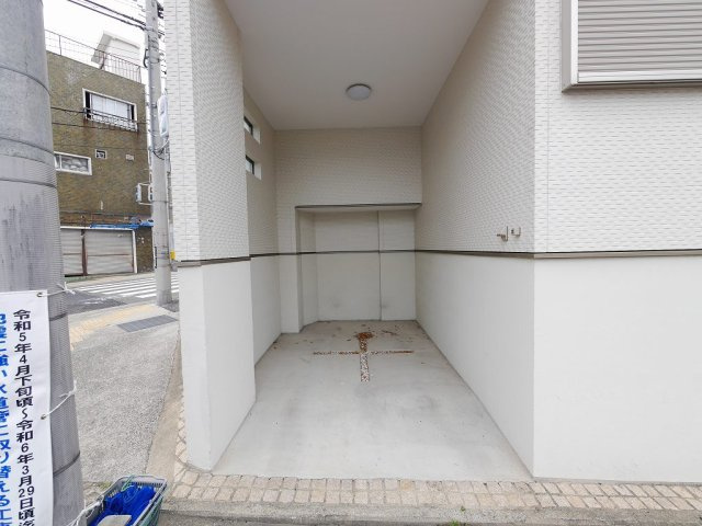 DRホーム中島通の駐車場