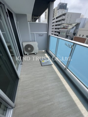 アーバンドルフ天満のバルコニー|暖かな日差しのふりそそぐバルコニー