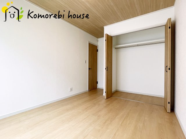 上尾市向山2丁目　ファミーユ　P号棟の洋室|明るい洋室です