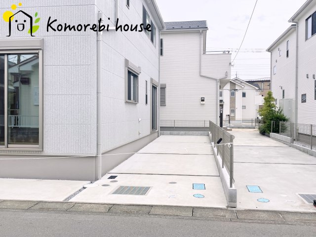 上尾市向山2丁目　ファミーユ　P号棟の駐車場|カースペースがあります