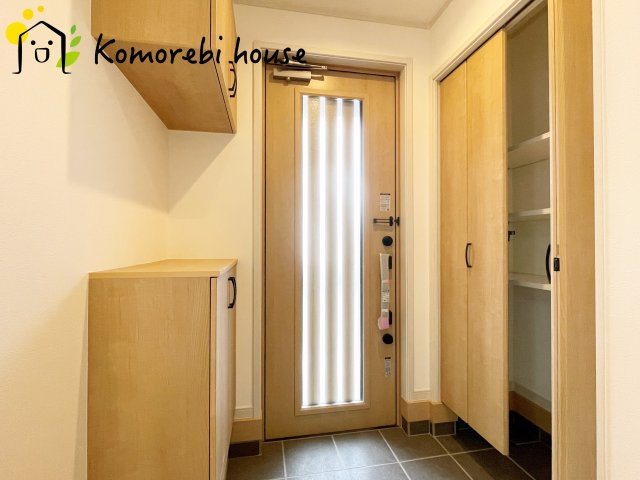 上尾市向山2丁目　ファミーユ　P号棟の玄関|シンプルで使いやすい玄関です