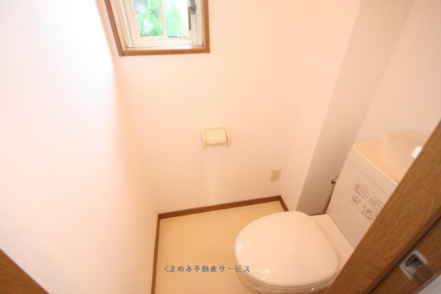 【トイレ】 | フォーエバーサニー | トイレです
フォーエバーサニー　101号室　平成21年10月23日撮影