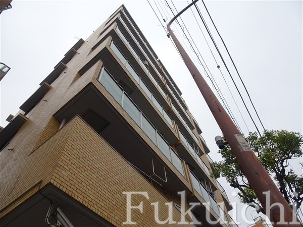 エクセル柿の木坂の外観